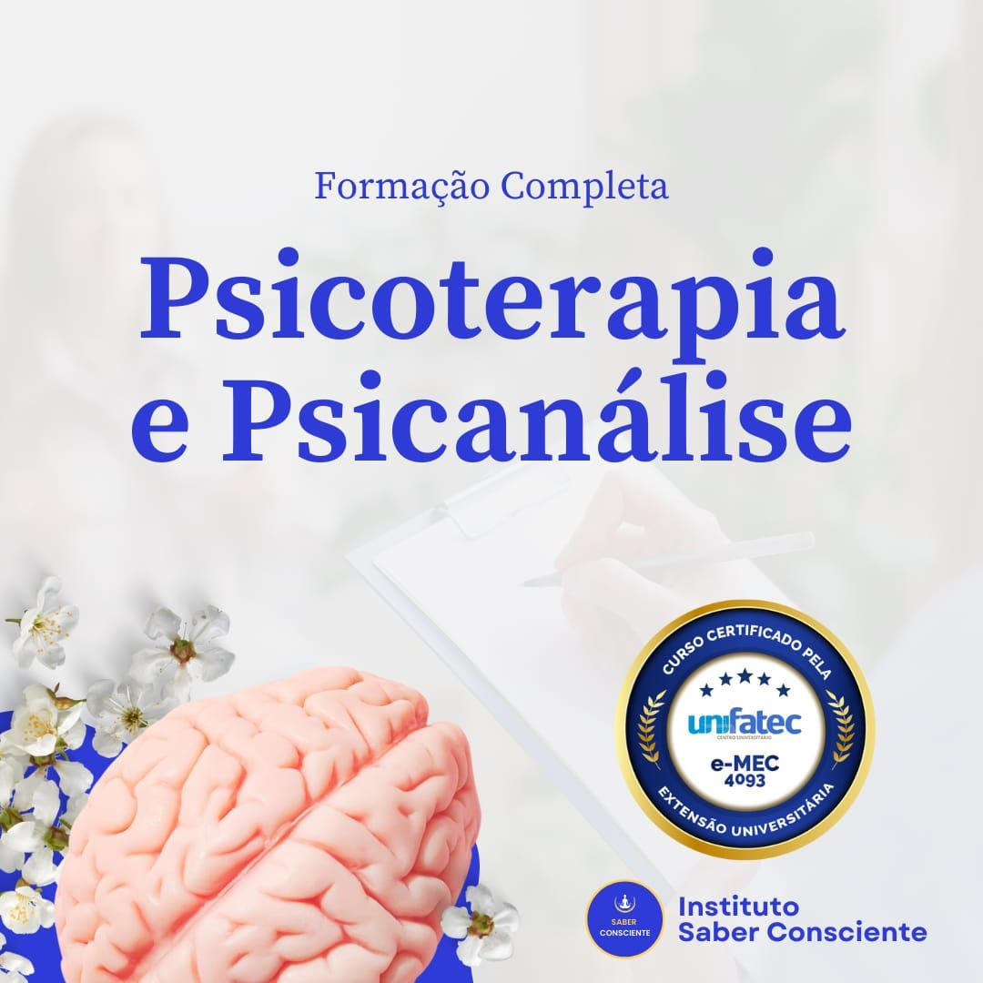 Cena de home office mostrando laptop com aula de Psicoterapia e Psicanálise, livros clássicos, certificado duplo e badge de registro profissional, representando a formação completa online.