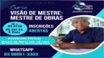Profissional da construção civil estudando o conteúdo do curso Visão de Mestre em um tablet