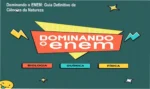 Estudante utilizando apostilas interativas e material didático digital para preparação intensiva para o ENEM