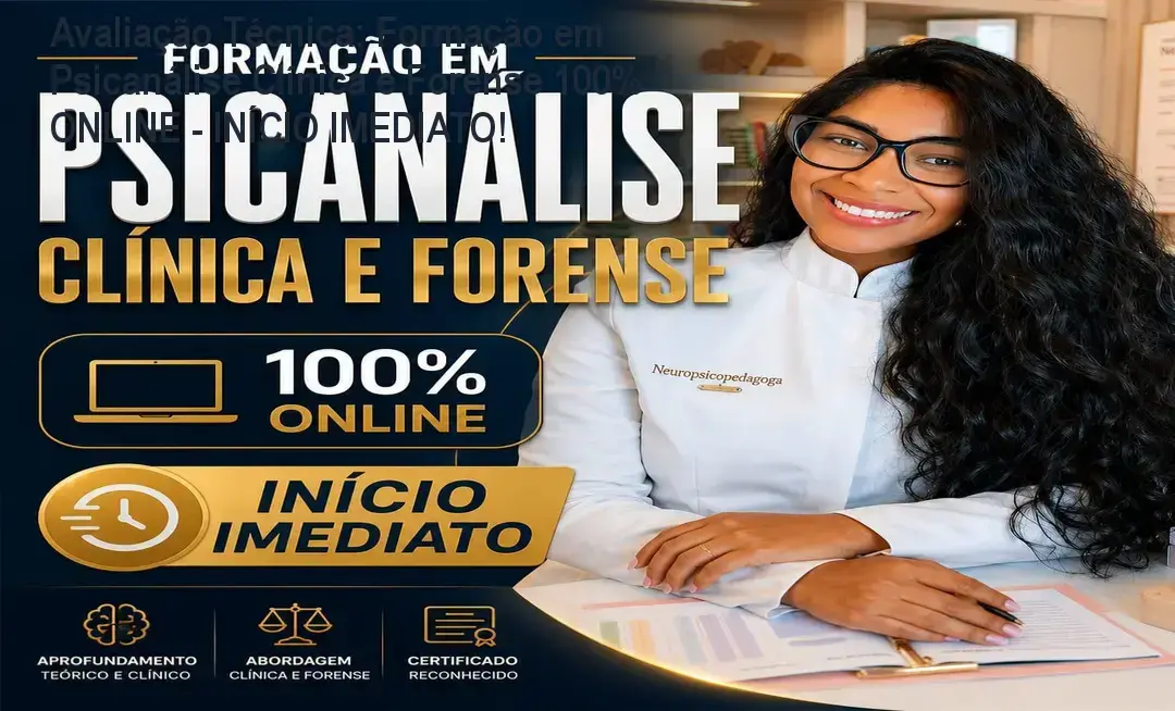 Imagem ilustrando aluno estudando psicanálise online com apostilas e videoaulas na tela de computador