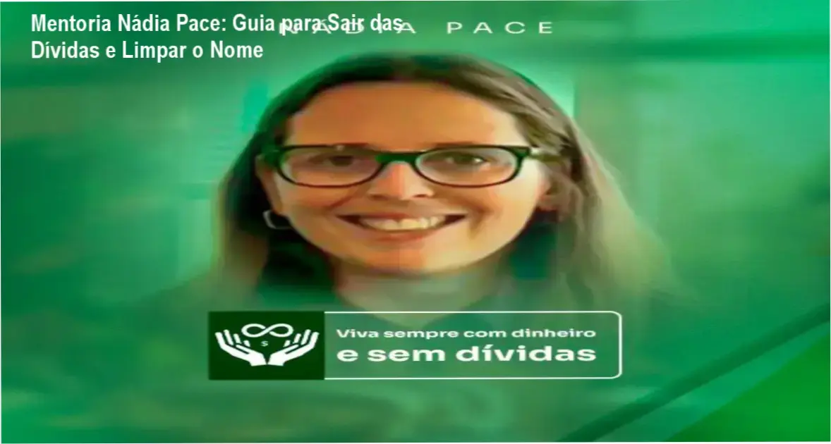 Mulher organizada analisando planilhas financeiras para sair do endividamento