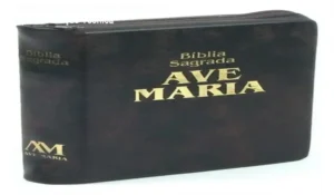 Bíblia Sagrada Ave Maria tamanho médio marrom com fechamento em zíper e índices laterais