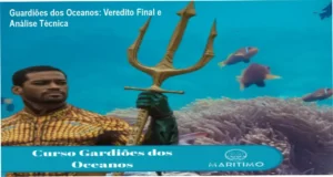 Especialista em mergulho analisando ecossistema marinho no curso Guardiões dos Oceanos