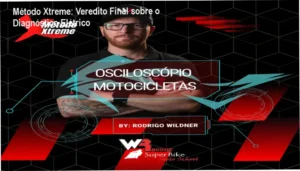 Mecânico analisando sinais de injeção eletrônica de moto com osciloscópio e E-book Xtreme