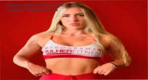 Mulher utilizando o aplicativo do Programa Mulher Fitness para realizar treino de hipertrofia